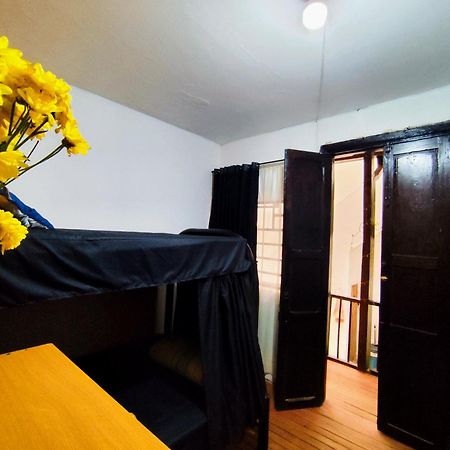 Mico Loco Casa Hostal Богота Екстер'єр фото